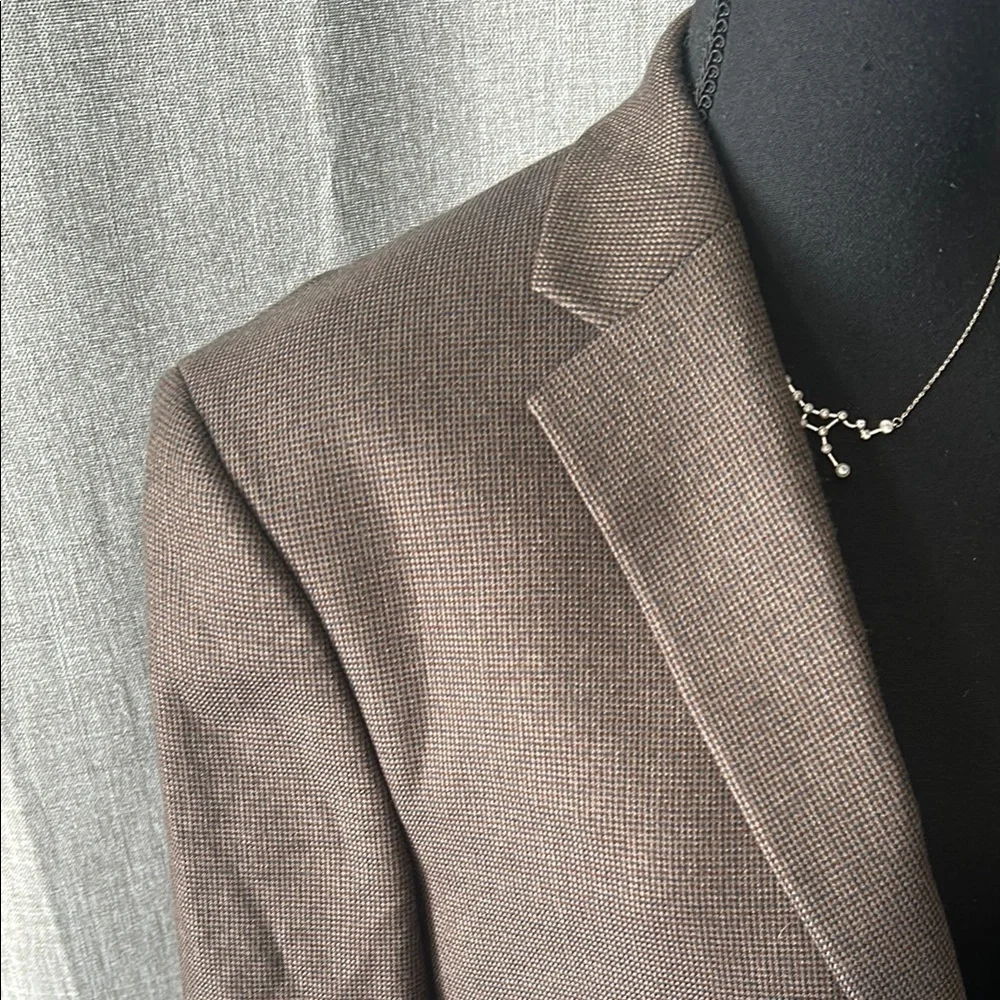 Brown Sport Coat with Notch Lapel and Classic Design